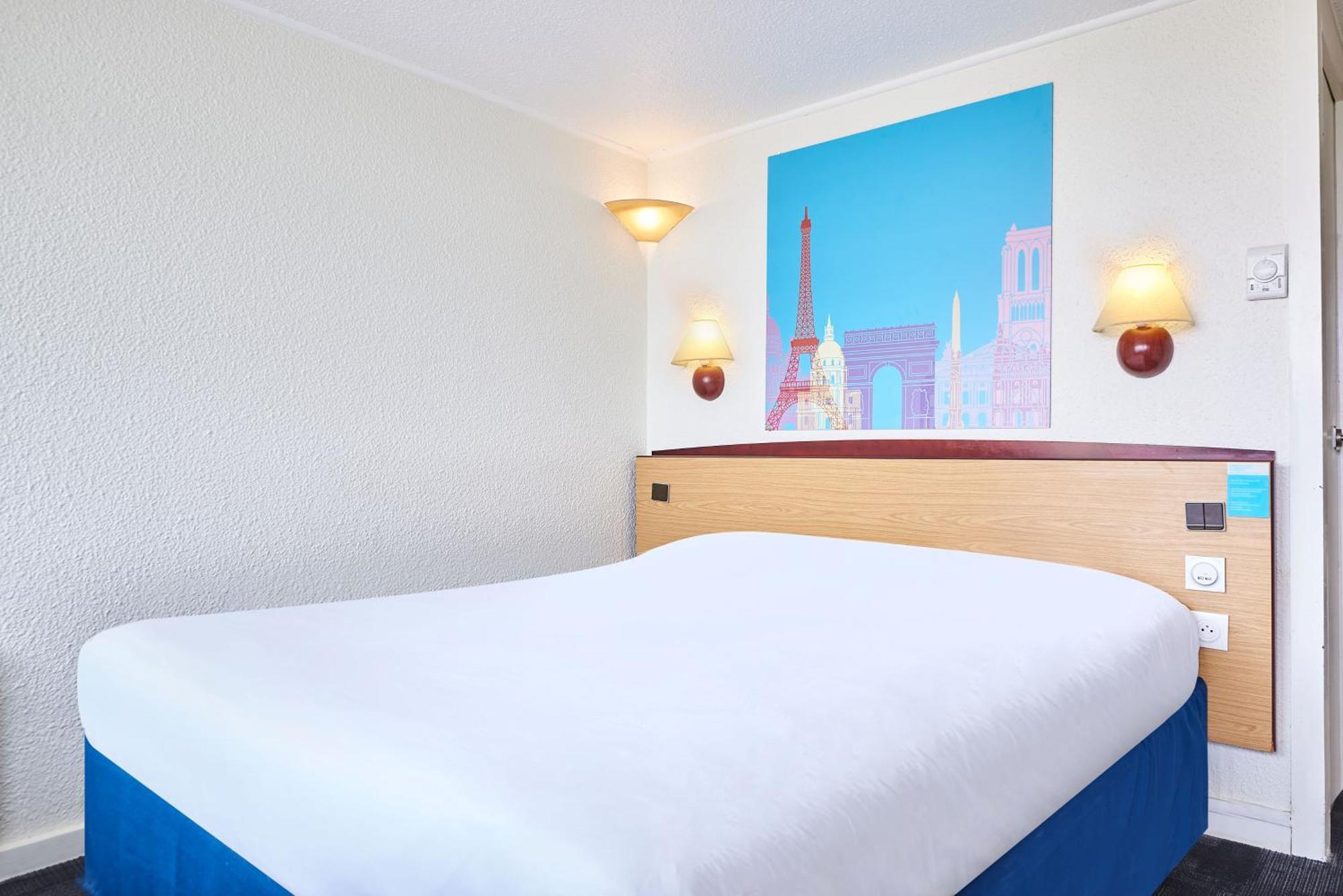 Hotel Kyriad Direct Le Bourget Gonesse Esterno foto