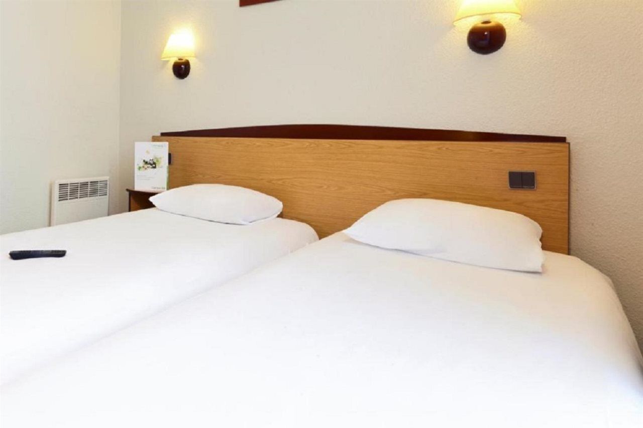 Hotel Kyriad Direct Le Bourget Gonesse Esterno foto